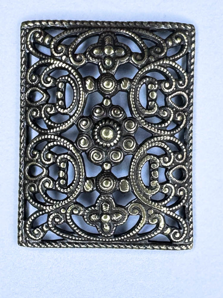 Filigree Rectangle 30 x 24mm